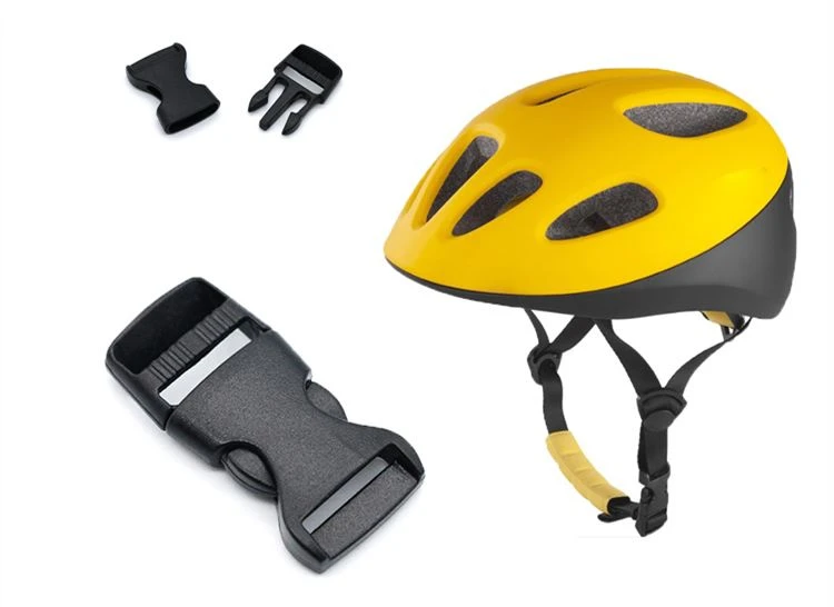 Motorcycle Helmet Quick Release Buckle Scenes